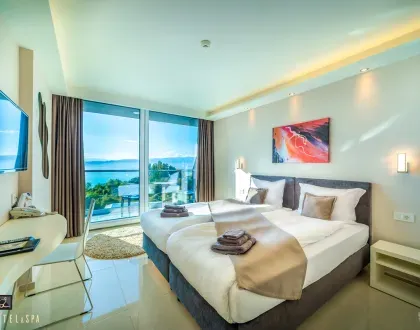 Twin Room with Balcony and Lake View